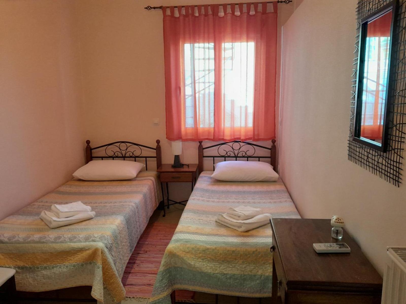 Omorfi Poli 120 Sqm Apartment Nafplion Exteriör bild
