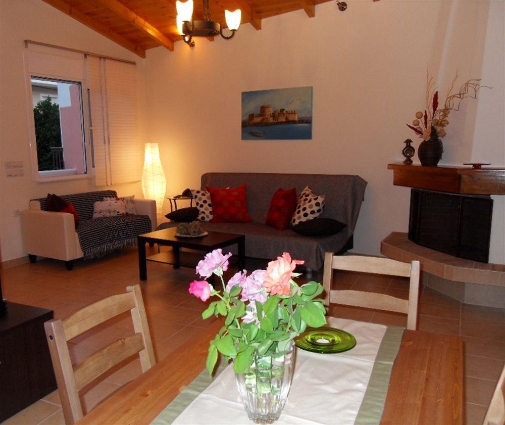 Omorfi Poli 120 Sqm Apartment Nafplion Exteriör bild