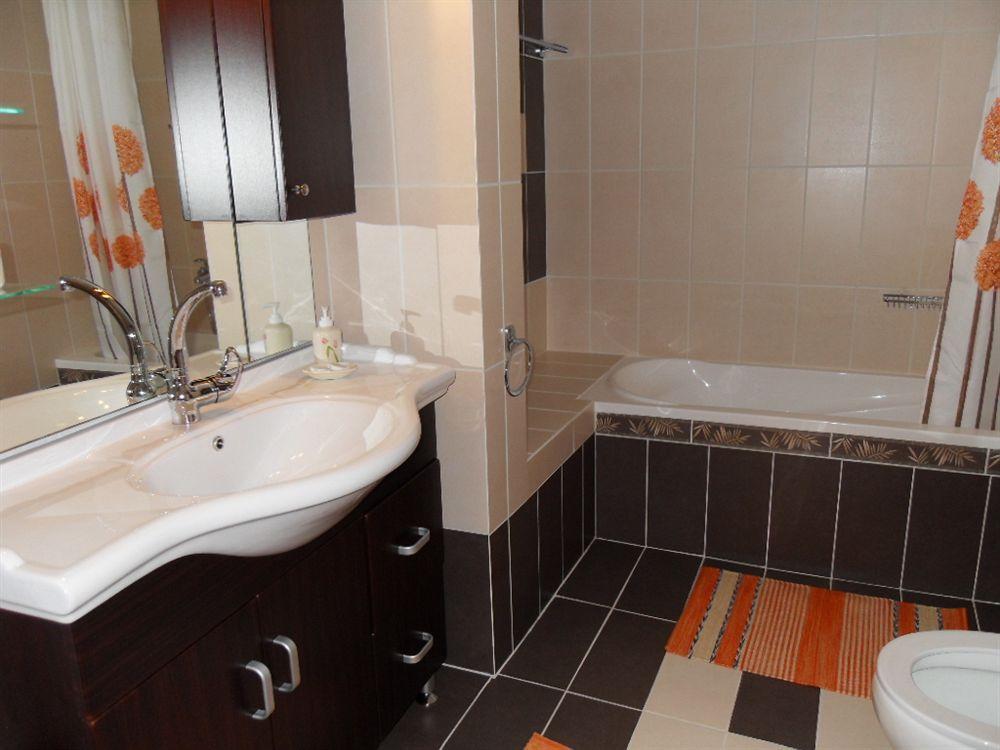 Omorfi Poli 120 Sqm Apartment Nafplion Exteriör bild
