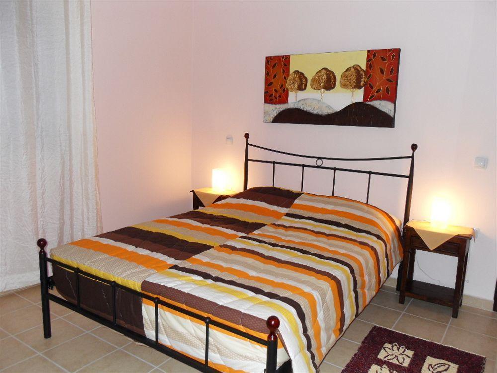 Omorfi Poli 120 Sqm Apartment Nafplion Exteriör bild
