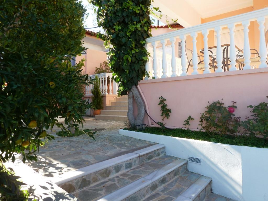 Omorfi Poli 120 Sqm Apartment Nafplion Exteriör bild