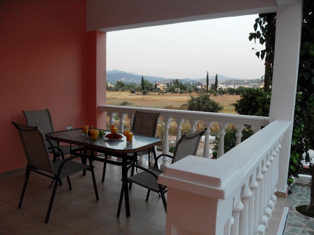 Omorfi Poli 120 Sqm Apartment Nafplion Exteriör bild